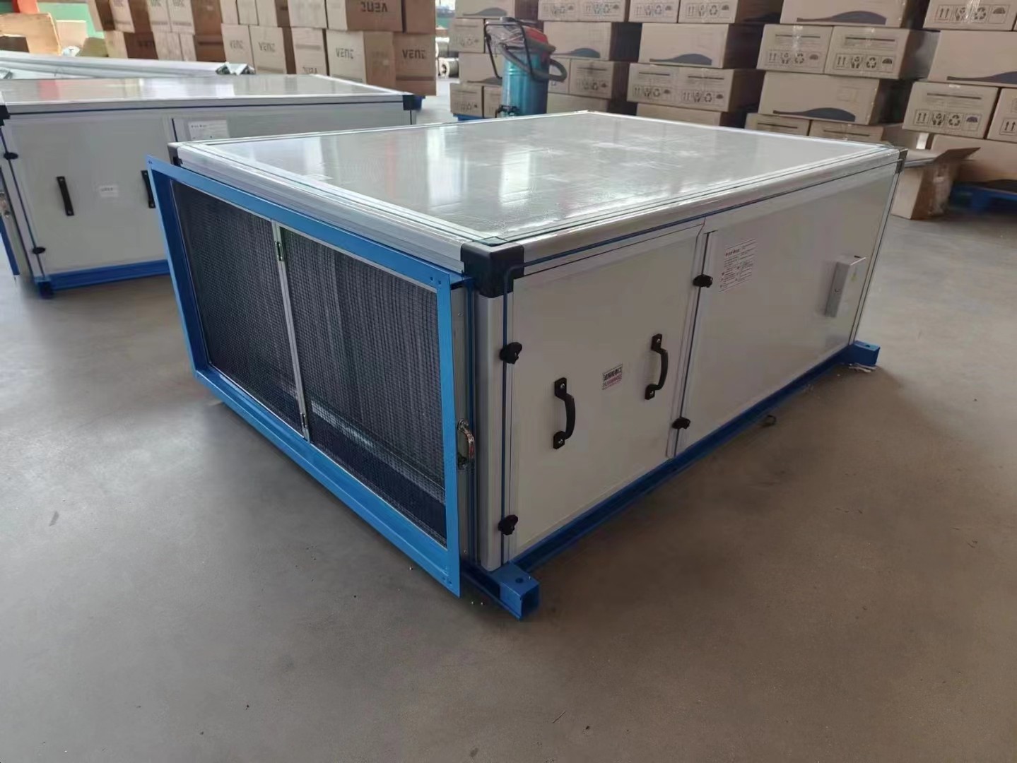 新风机组实现室内�I�气净�? onmousewheel=